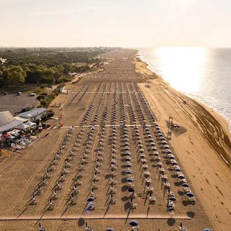 Lägenhet Pineta Family Retreat Bibione